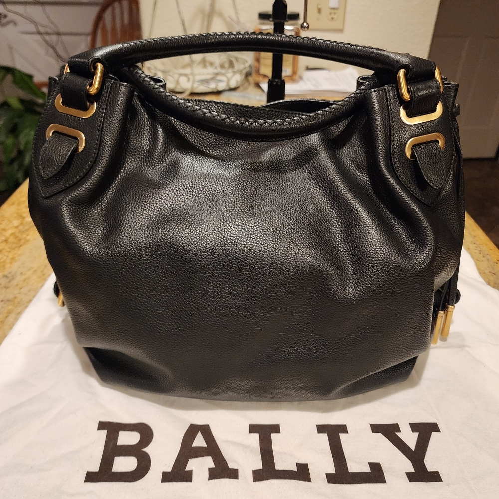 Bally of Switzerland black Caviar Italian leather shoulder bag